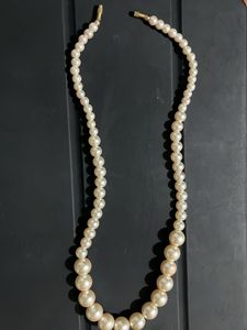 pearl necklace