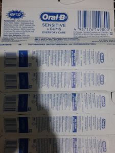 NEW 8 PC BRUSH ORAL -B VERY SOFT