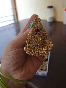 Exquisite Kundan &amp; Pearl Jewellery Set