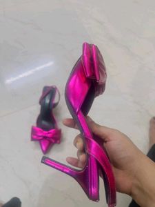 Stunning Bow Pointed Toe Heels