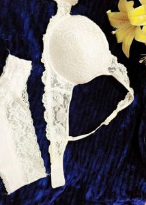 Very Fancy Sexy And Embroidery Bra With Penty
