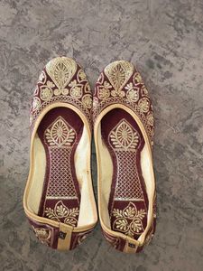 Maroon Juttis with Gold Embroidery