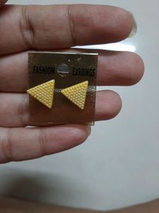 15rs only (5 earings)