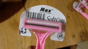 Max Soft Care Razor Specially For Women And Men