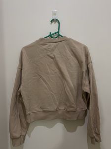 H&amp;M beige Cropped Sweatshirt