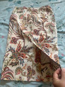 Zara Floral Print Pencil Skirt