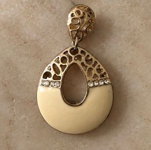 Elegant Teardrop Dangle Earrings