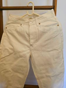 H&M off white Denim Mom Jeans