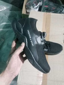 NEW NO USED CASUAL SHOES FOR MAN,