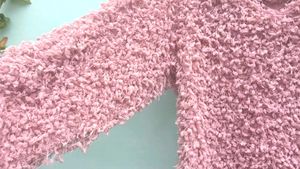 Cozy Textured Pink Sweater 🩷🎀