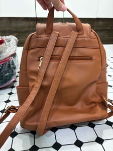 Glo(Globus) Stylish Quilted Backpack