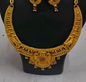 Golden Necklace &amp; Earring Set Excellent Look