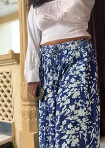 XL Long Blue Floral skirt