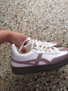 Comfortable White and Pink Sneakers