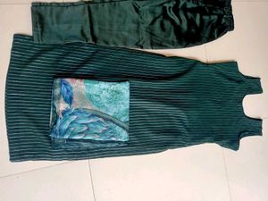 Elegant Kurta Set with Scarf