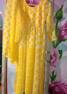 Naira Pattern With Dupatta