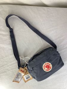 Fjallraven Kanken Hip Pack – Graphite Grey