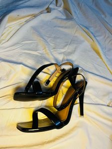 Chic Black Strappy Square Toe Heels