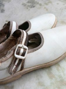 White girl's school shoes