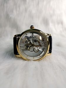 Stylish GOLDEN colour Leather Strap Watch
