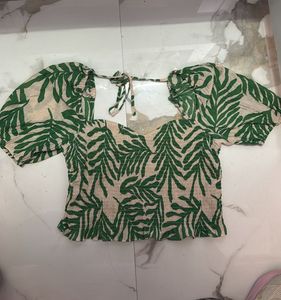 Trendy Green Leaf Print Smocked Top