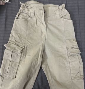 H&amp;M Khaki Cargo Pants