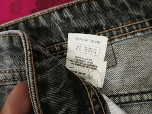 Stylish Straight fit  Blackish-grey Jean