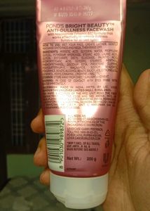 Pond's Bright Beauty Facewash