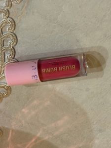 makeup revolution- liquid blush
