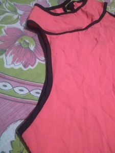 Coral Sleeveless Top with Collar Detail