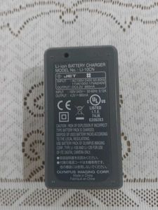 Olympus Li-10C Camera Battery Charger