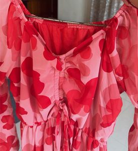 Chic Red Floral Puff Sleeve Dress