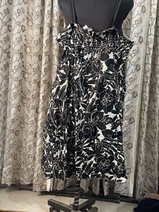 Chic Black &amp; White Floral Print Dress