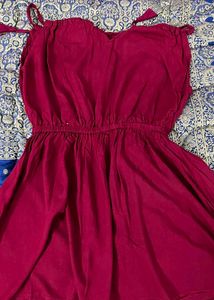 Maroon sleeveless Top