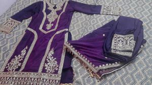 Partywear Pakistani SUIT