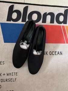Elegant Black Ballerina Flats