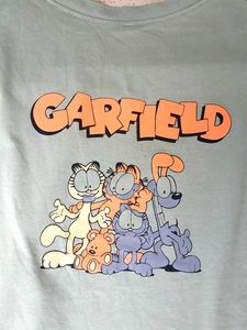 Garfield Graphic Crop Top