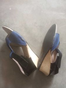 Stylish Blue &amp; Black Sandals