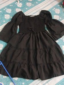 Black Tiered Puff Sleeve Dress🖤✨