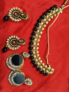 Elegant Black &amp; Pearl Beaded Necklace with 2 pair