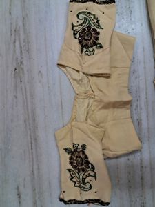 Beige Saree with Blouse Piece