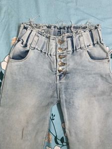 Light Wash High-Waisted Jeans