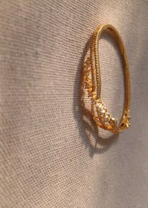 Elegant Gold-Tone Bangle Bracelet