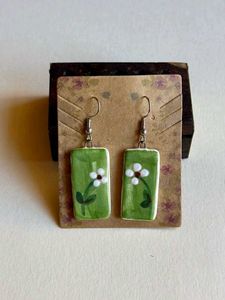 Handmade Daisy Earrings - Green