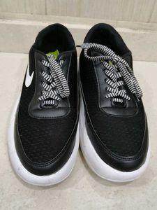 Nike Black Sneakers