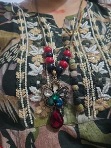 Vintage Flower Pendant Necklace