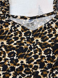 Leopard Print Puff Sleeve Top
