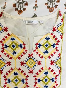 Thread Work Off White Cotton Kurta-MAX