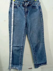 Light Wash Distressed Hem Jeans