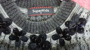 Black Gray Contrast Ponchu (11-12 Years Girls)